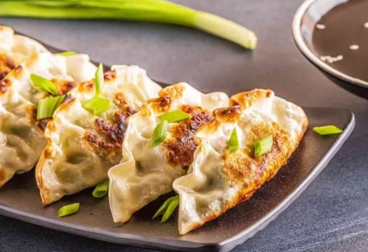 Is gyoza the same as potsticker?