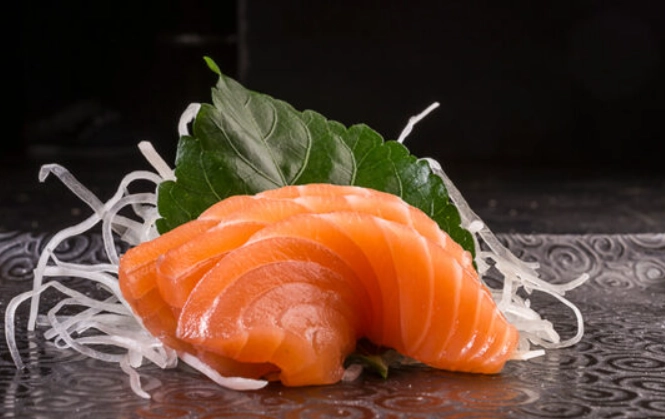 raw salmon safety