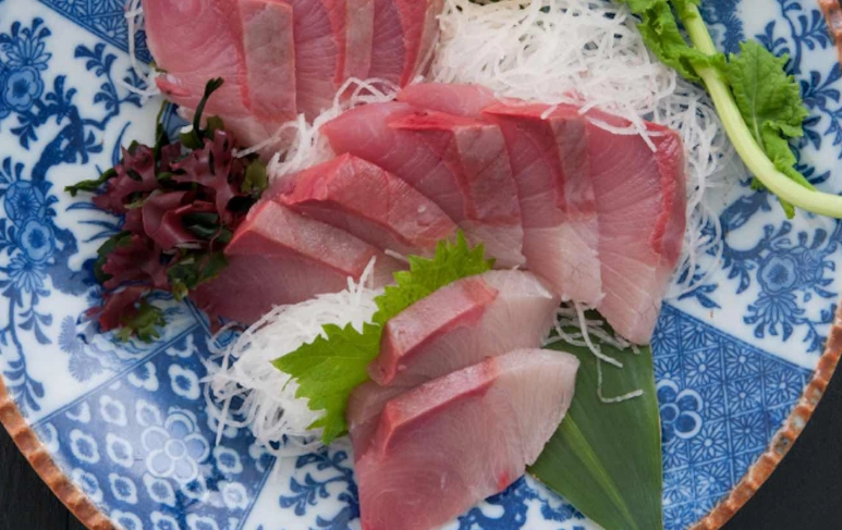 Hamachi sashimi