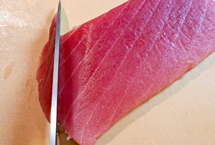 bluefin tuna taste