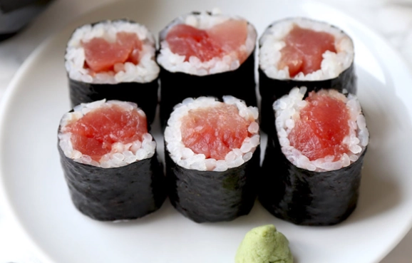 tekka maki sushi