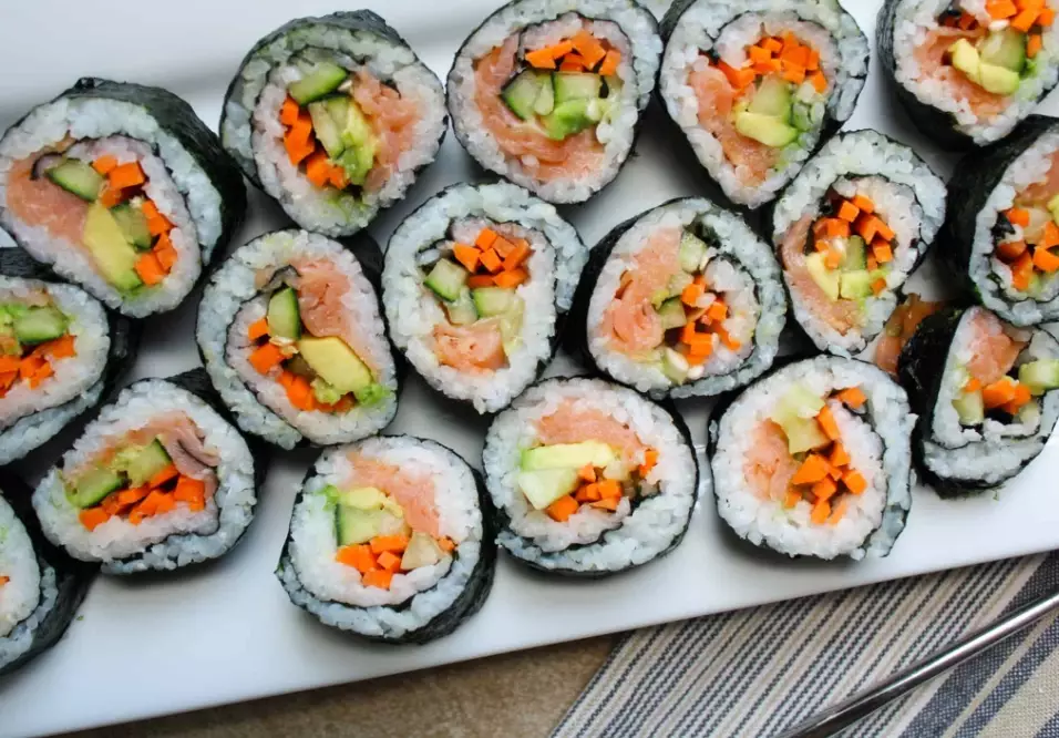 how to make sushi roll