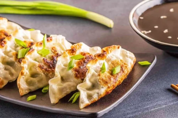 fried dumplings vs gyoza fried dumplings vs gyoza