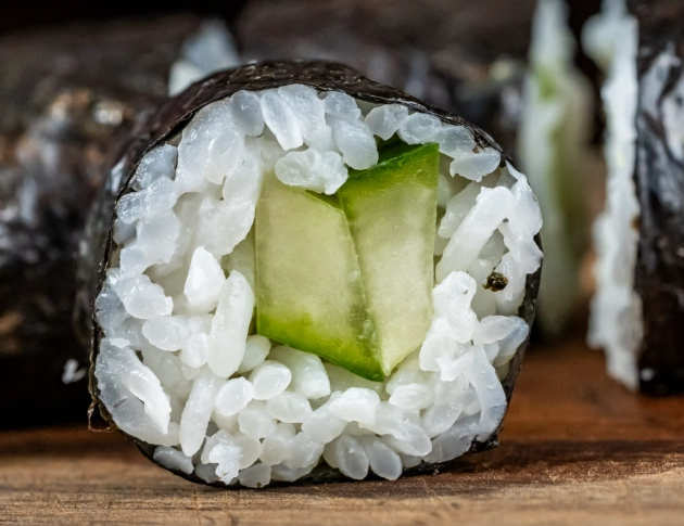 cucumber roll calories