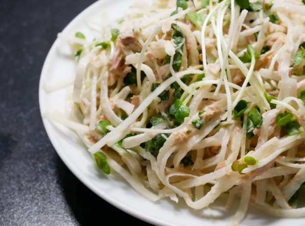 how to make daikon salad