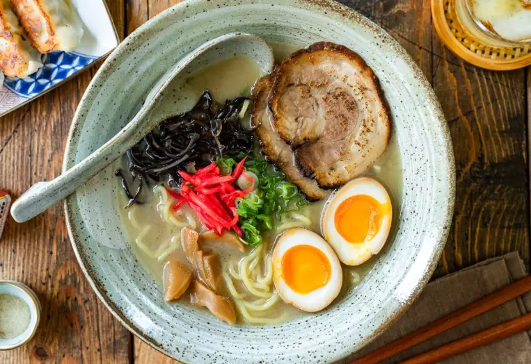 tonkotsu soup flavor