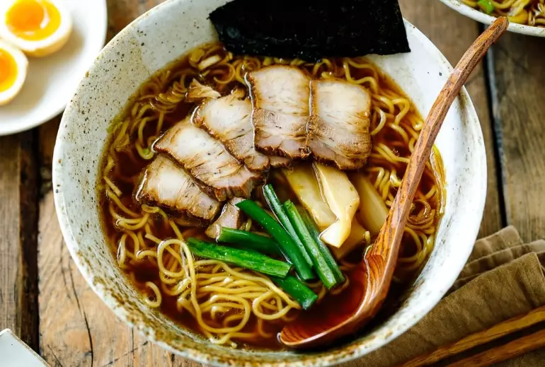 how to make shoyu ramen