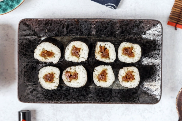 kanpyo sushi roll kanpyo sushi roll