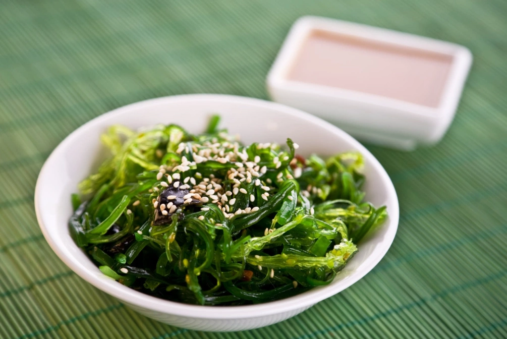 how to make wakame salad