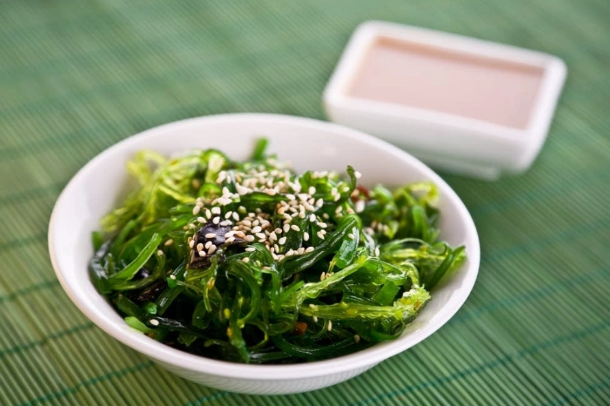 traditional seaweed salad