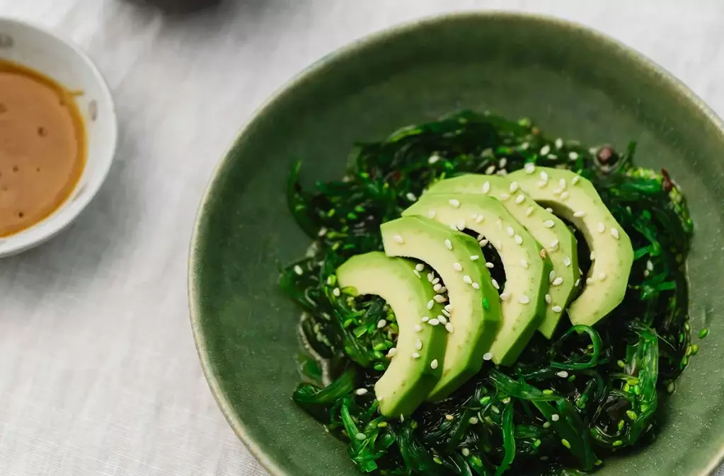 how to make wakame salad
