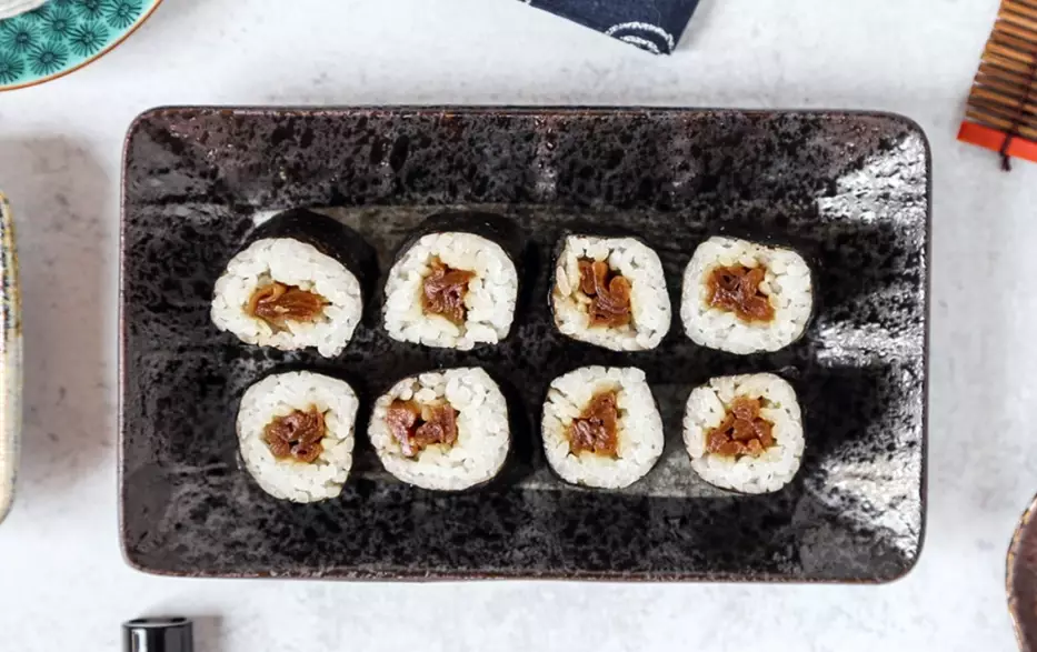 vegetarian sushi roll